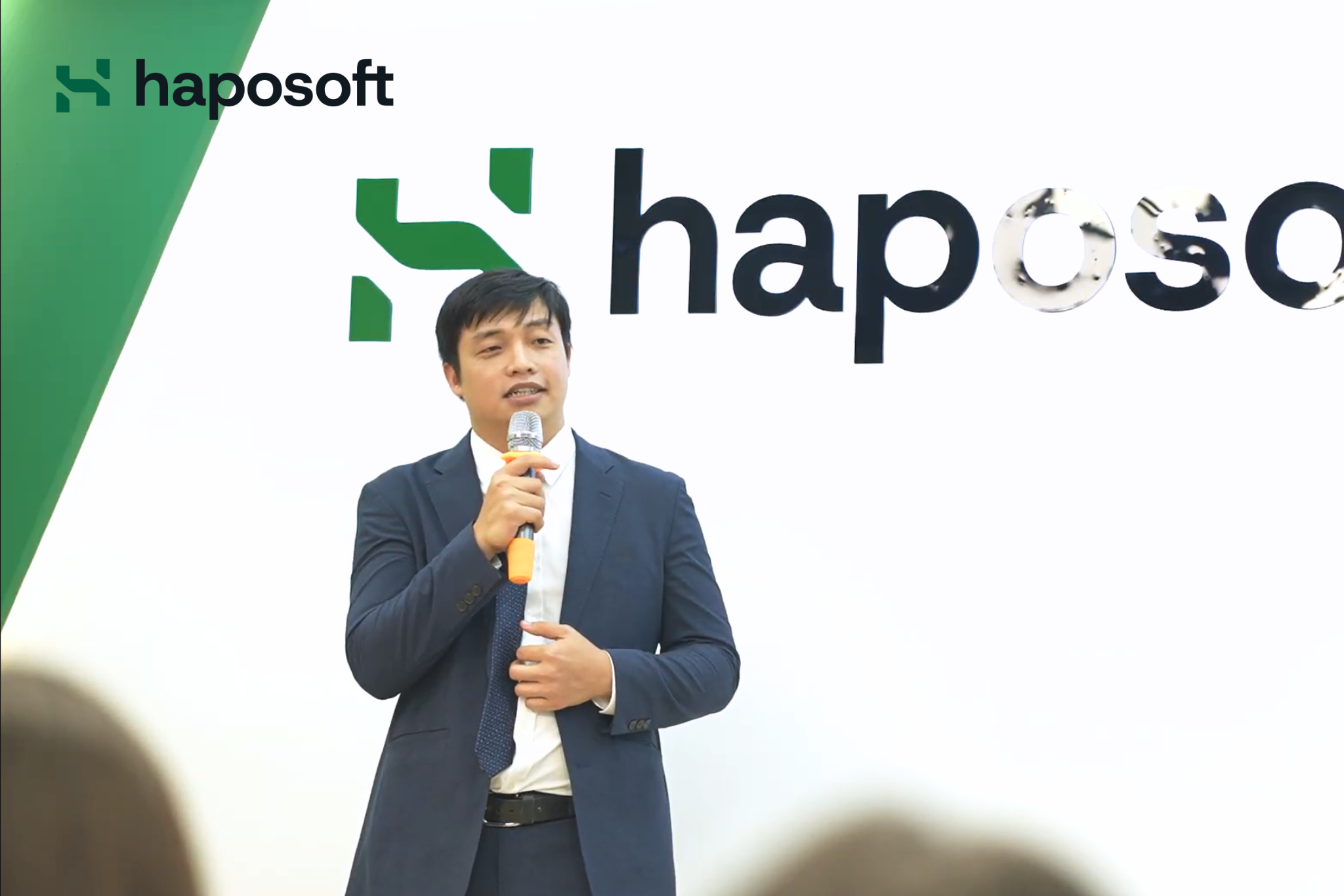Haposoft’s CEO delivered a speech at the Hanoi office grand opening, sharing the company’s vision and growth strategy.